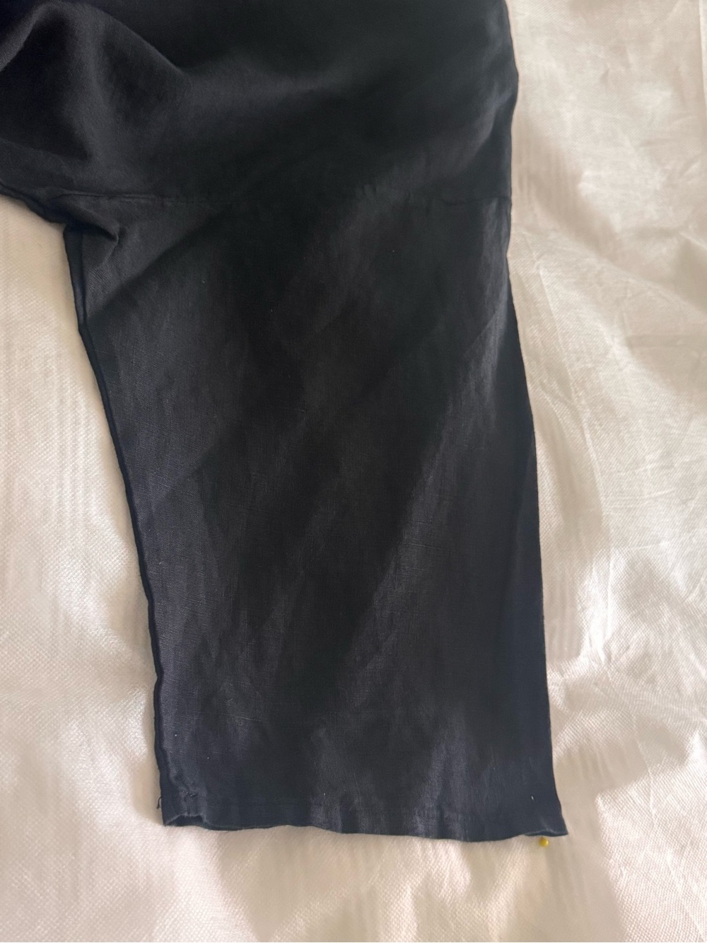 bryn Walker Black Linen Tunic with V-Neck - Picture 2 of 6
